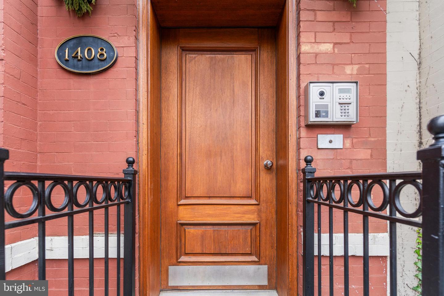 1408 10TH ST NW #102, WASHINGTON, District Of Columbia 20001, 2 Bedrooms Bedrooms, ,2 BathroomsBathrooms,Residential,For sale,1408 10TH ST NW #102,DCDC2213780 MLS # DCDC2213780
