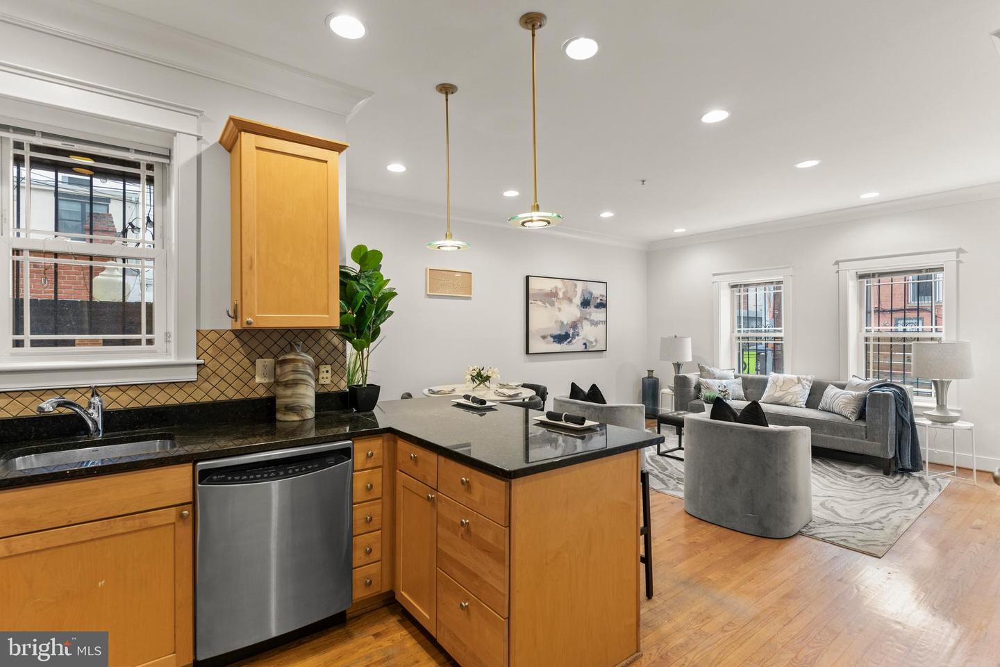 1408 10TH ST NW #102, WASHINGTON, District Of Columbia 20001, 2 Bedrooms Bedrooms, ,2 BathroomsBathrooms,Residential,For sale,1408 10TH ST NW #102,DCDC2213780 MLS # DCDC2213780