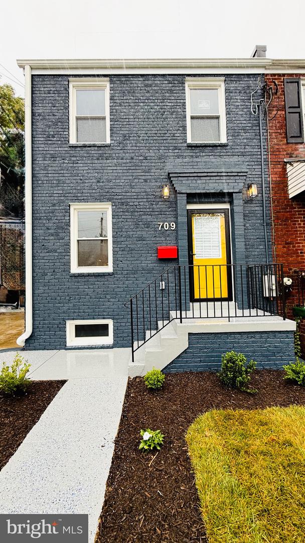 709 ADRIAN ST SE, WASHINGTON, District Of Columbia 20019, 4 Bedrooms Bedrooms, ,2 BathroomsBathrooms,Residential,For sale,709 ADRIAN ST SE,DCDC2213784 MLS # DCDC2213784