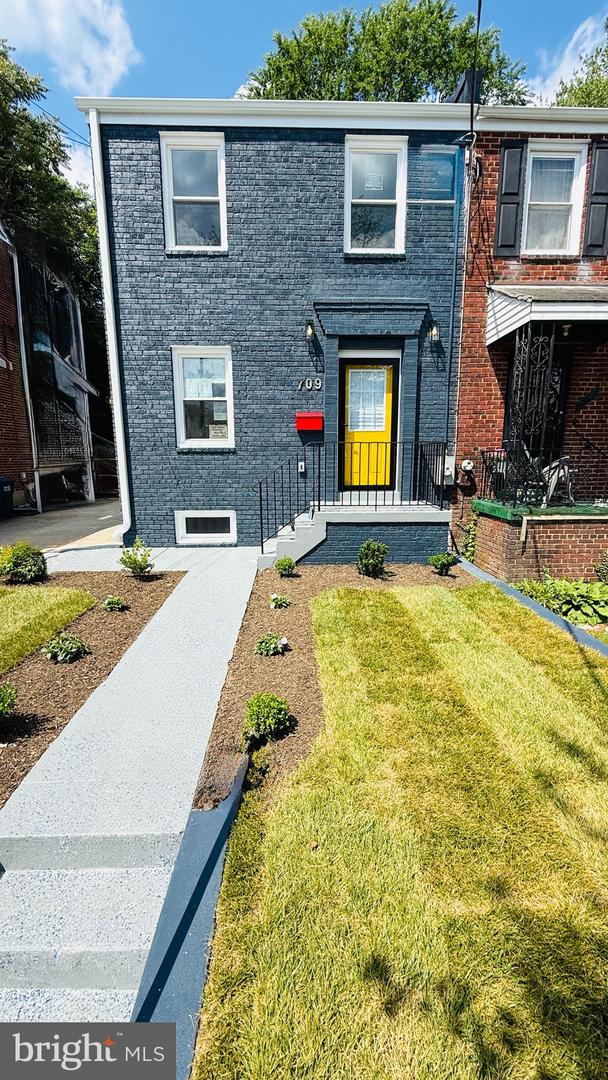 709 ADRIAN ST SE, WASHINGTON, District Of Columbia 20019, 4 Bedrooms Bedrooms, ,2 BathroomsBathrooms,Residential,For sale,709 ADRIAN ST SE,DCDC2213784 MLS # DCDC2213784