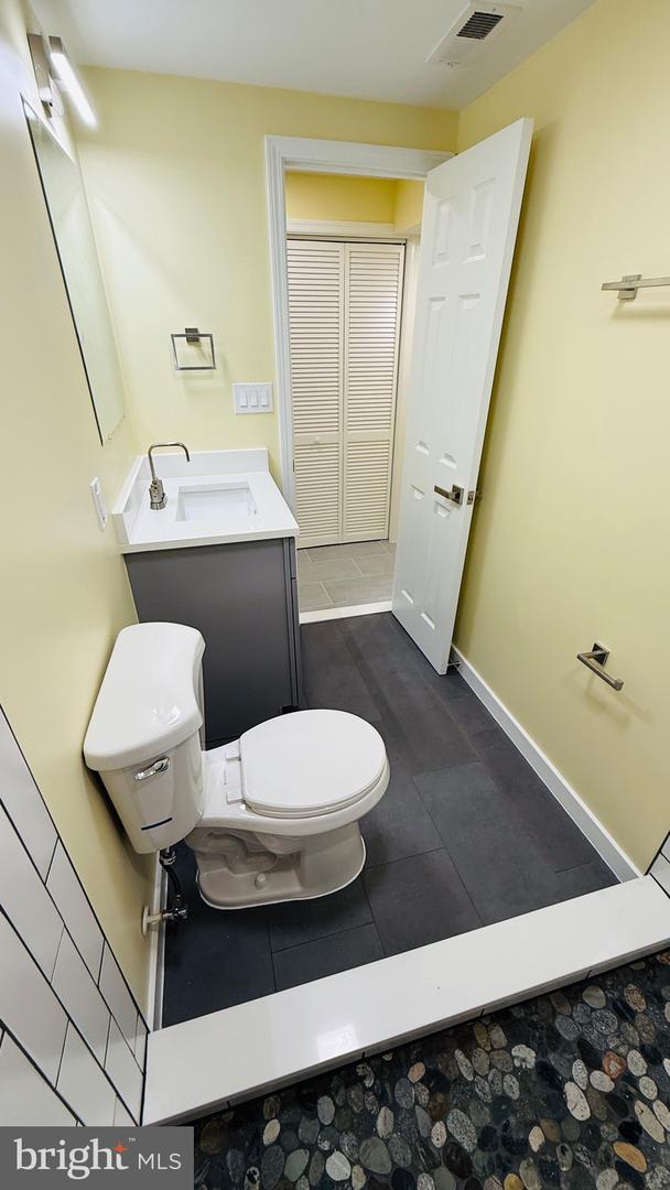 709 ADRIAN ST SE, WASHINGTON, District Of Columbia 20019, 4 Bedrooms Bedrooms, ,2 BathroomsBathrooms,Residential,For sale,709 ADRIAN ST SE,DCDC2213784 MLS # DCDC2213784