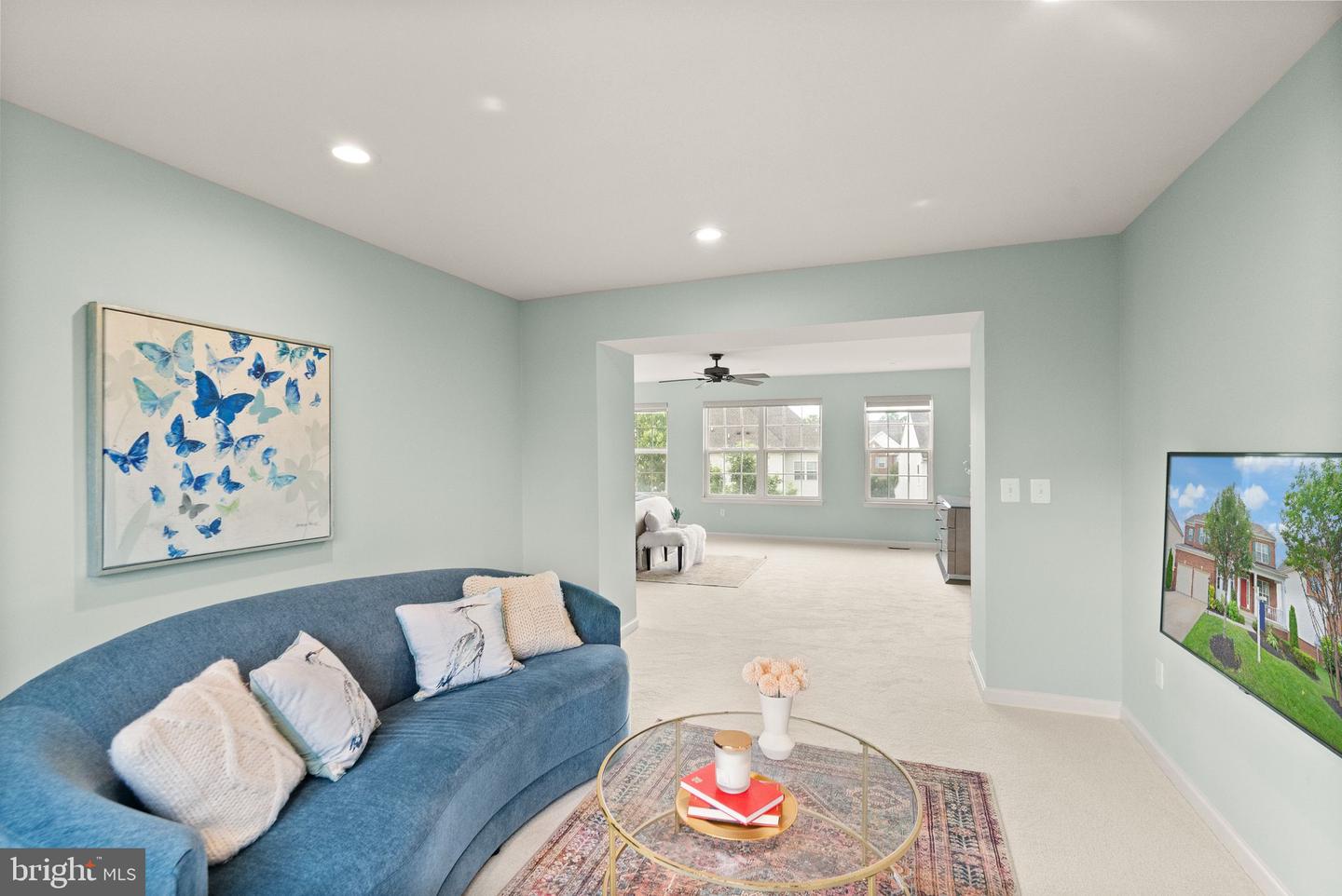 42108 AUTUMN RAIN CIR, BRAMBLETON, Virginia 20148, 5 Bedrooms Bedrooms, ,4 BathroomsBathrooms,Residential,For sale,42108 AUTUMN RAIN CIR,VALO2103886 MLS # VALO2103886