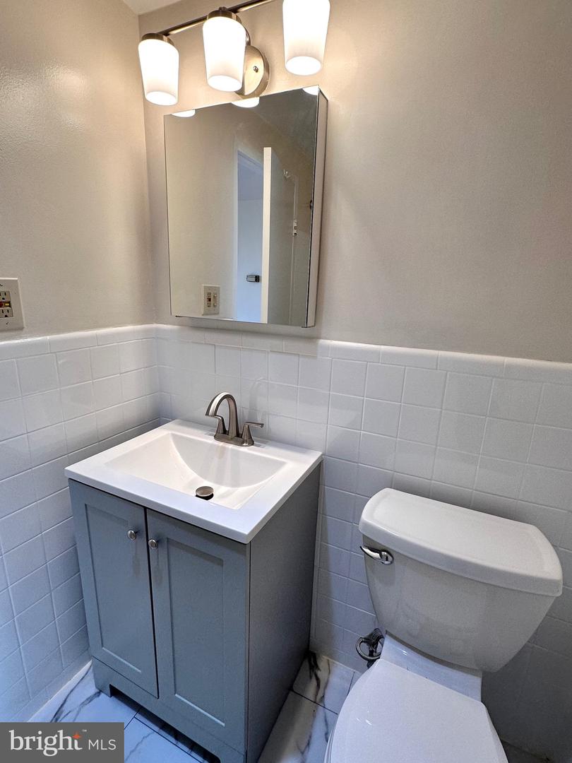 6621 WAKEFIELD DR #403, ALEXANDRIA, Virginia 22307, 3 Bedrooms Bedrooms, ,2 BathroomsBathrooms,Residential,For sale,6621 WAKEFIELD DR #403,VAFX2259364 MLS # VAFX2259364
