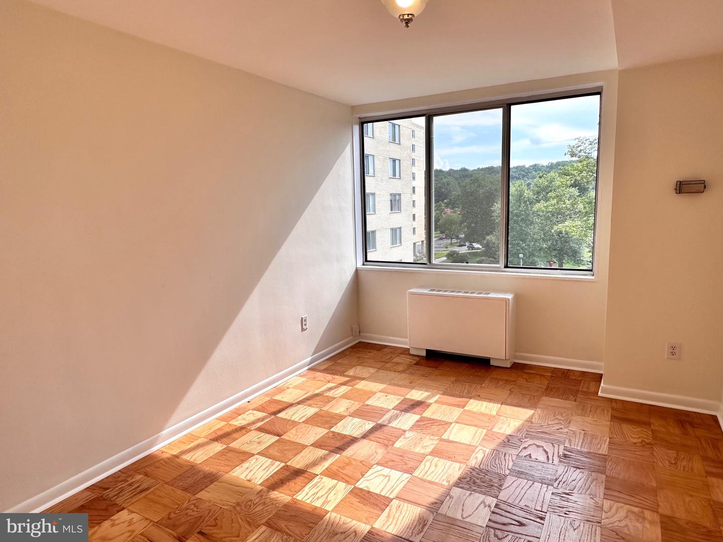 6621 WAKEFIELD DR #403, ALEXANDRIA, Virginia 22307, 3 Bedrooms Bedrooms, ,2 BathroomsBathrooms,Residential,For sale,6621 WAKEFIELD DR #403,VAFX2259364 MLS # VAFX2259364