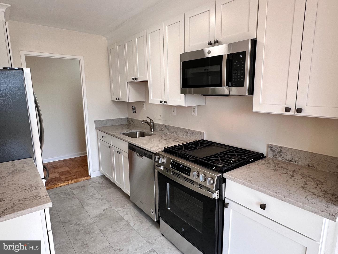 6621 WAKEFIELD DR #403, ALEXANDRIA, Virginia 22307, 3 Bedrooms Bedrooms, ,2 BathroomsBathrooms,Residential,For sale,6621 WAKEFIELD DR #403,VAFX2259364 MLS # VAFX2259364