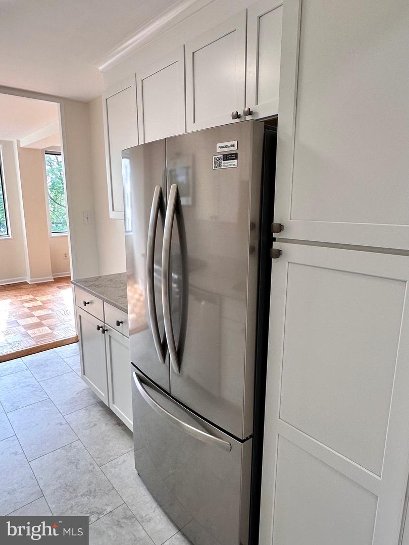 6621 WAKEFIELD DR #403, ALEXANDRIA, Virginia 22307, 3 Bedrooms Bedrooms, ,2 BathroomsBathrooms,Residential,For sale,6621 WAKEFIELD DR #403,VAFX2259364 MLS # VAFX2259364