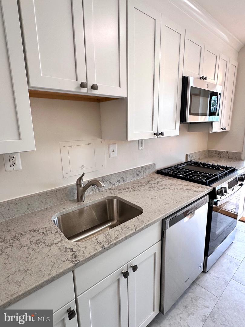 6621 WAKEFIELD DR #403, ALEXANDRIA, Virginia 22307, 3 Bedrooms Bedrooms, ,2 BathroomsBathrooms,Residential,For sale,6621 WAKEFIELD DR #403,VAFX2259364 MLS # VAFX2259364