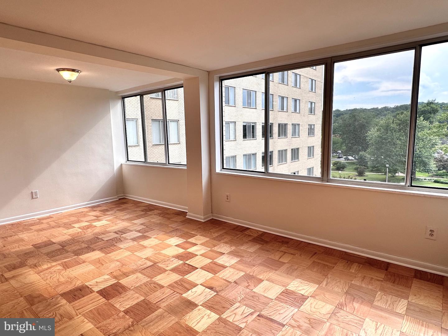 6621 WAKEFIELD DR #403, ALEXANDRIA, Virginia 22307, 3 Bedrooms Bedrooms, ,2 BathroomsBathrooms,Residential,For sale,6621 WAKEFIELD DR #403,VAFX2259364 MLS # VAFX2259364