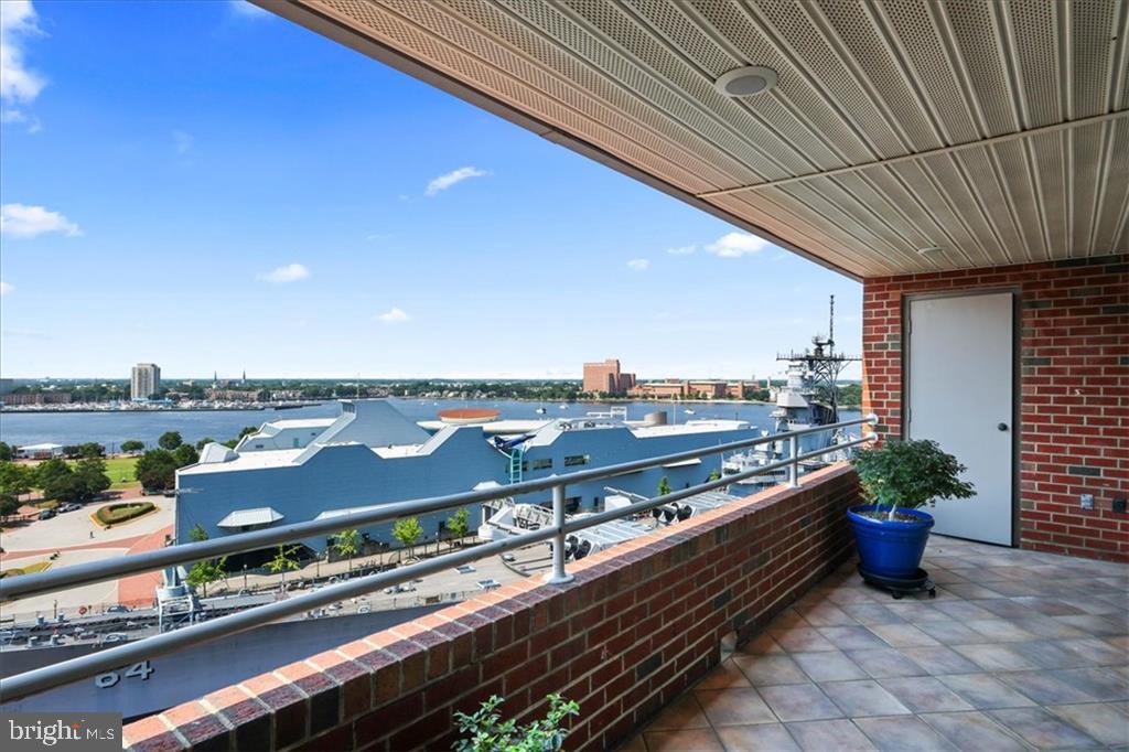 215 BROOKE AVE #1004, NORFOLK, Virginia 23510, 3 Bedrooms Bedrooms, 8 Rooms Rooms,3 BathroomsBathrooms,Residential,For sale,215 BROOKE AVE #1004,VANF2000082 MLS # VANF2000082