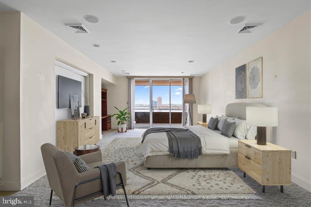 215 BROOKE AVE #1004, NORFOLK, Virginia 23510, 3 Bedrooms Bedrooms, 8 Rooms Rooms,3 BathroomsBathrooms,Residential,For sale,215 BROOKE AVE #1004,VANF2000082 MLS # VANF2000082