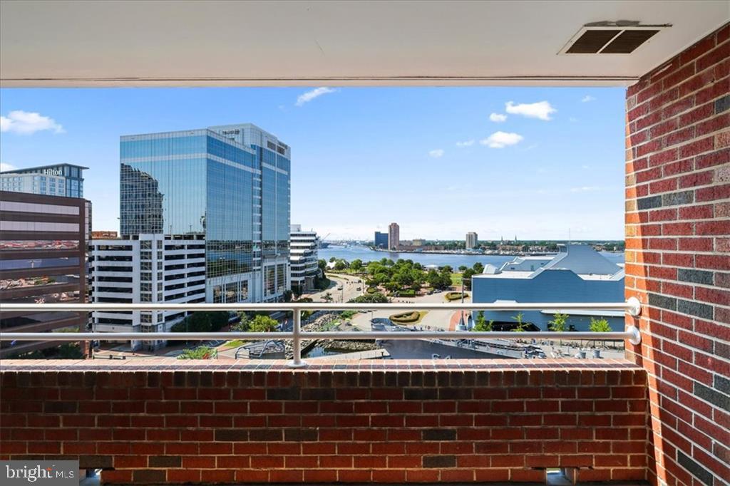 215 BROOKE AVE #1004, NORFOLK, Virginia 23510, 3 Bedrooms Bedrooms, 8 Rooms Rooms,3 BathroomsBathrooms,Residential,For sale,215 BROOKE AVE #1004,VANF2000082 MLS # VANF2000082