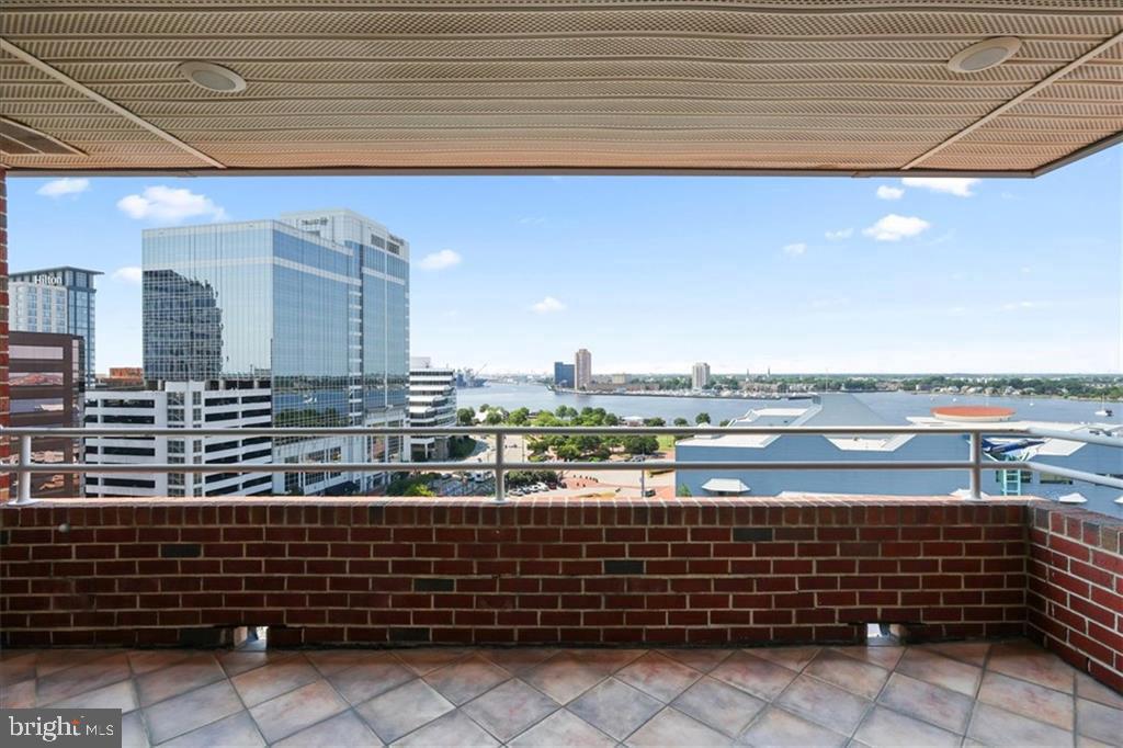 215 BROOKE AVE #1004, NORFOLK, Virginia 23510, 3 Bedrooms Bedrooms, 8 Rooms Rooms,3 BathroomsBathrooms,Residential,For sale,215 BROOKE AVE #1004,VANF2000082 MLS # VANF2000082