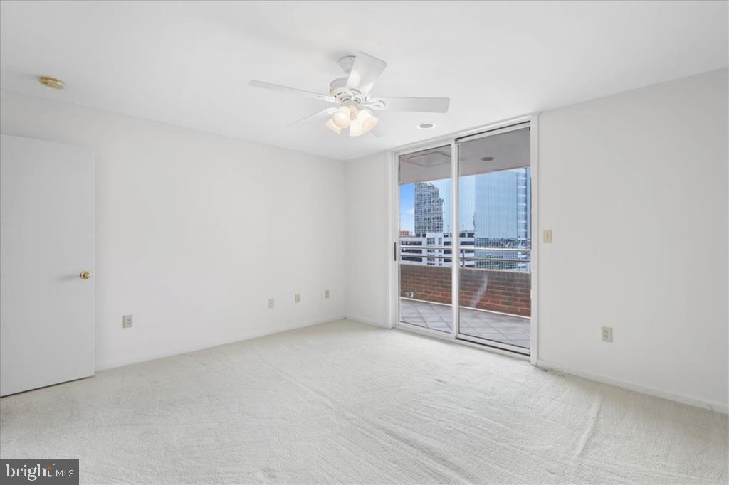 215 BROOKE AVE #1004, NORFOLK, Virginia 23510, 3 Bedrooms Bedrooms, 8 Rooms Rooms,3 BathroomsBathrooms,Residential,For sale,215 BROOKE AVE #1004,VANF2000082 MLS # VANF2000082