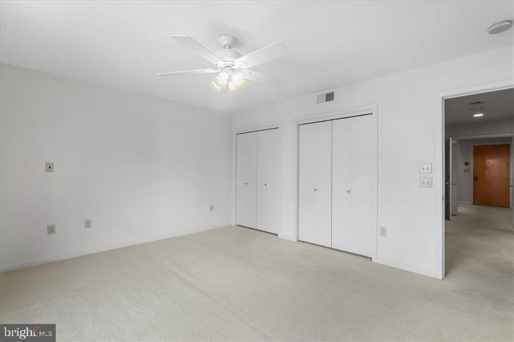 215 BROOKE AVE #1004, NORFOLK, Virginia 23510, 3 Bedrooms Bedrooms, 8 Rooms Rooms,3 BathroomsBathrooms,Residential,For sale,215 BROOKE AVE #1004,VANF2000082 MLS # VANF2000082