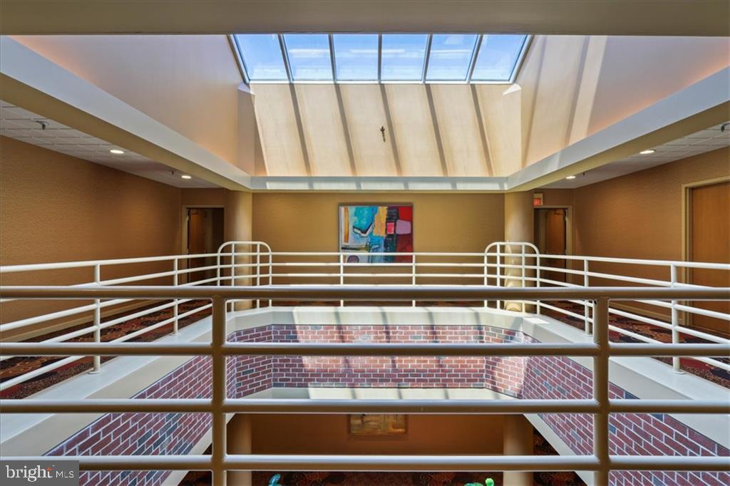 215 BROOKE AVE #1004, NORFOLK, Virginia 23510, 3 Bedrooms Bedrooms, 8 Rooms Rooms,3 BathroomsBathrooms,Residential,For sale,215 BROOKE AVE #1004,VANF2000082 MLS # VANF2000082