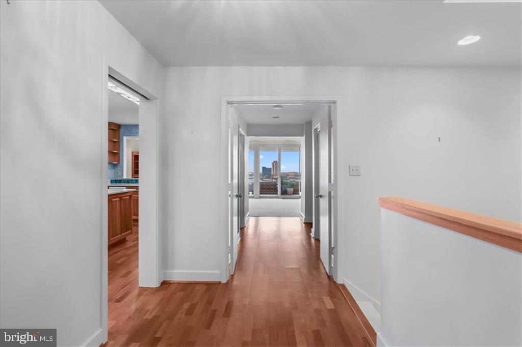 215 BROOKE AVE #1004, NORFOLK, Virginia 23510, 3 Bedrooms Bedrooms, 8 Rooms Rooms,3 BathroomsBathrooms,Residential,For sale,215 BROOKE AVE #1004,VANF2000082 MLS # VANF2000082