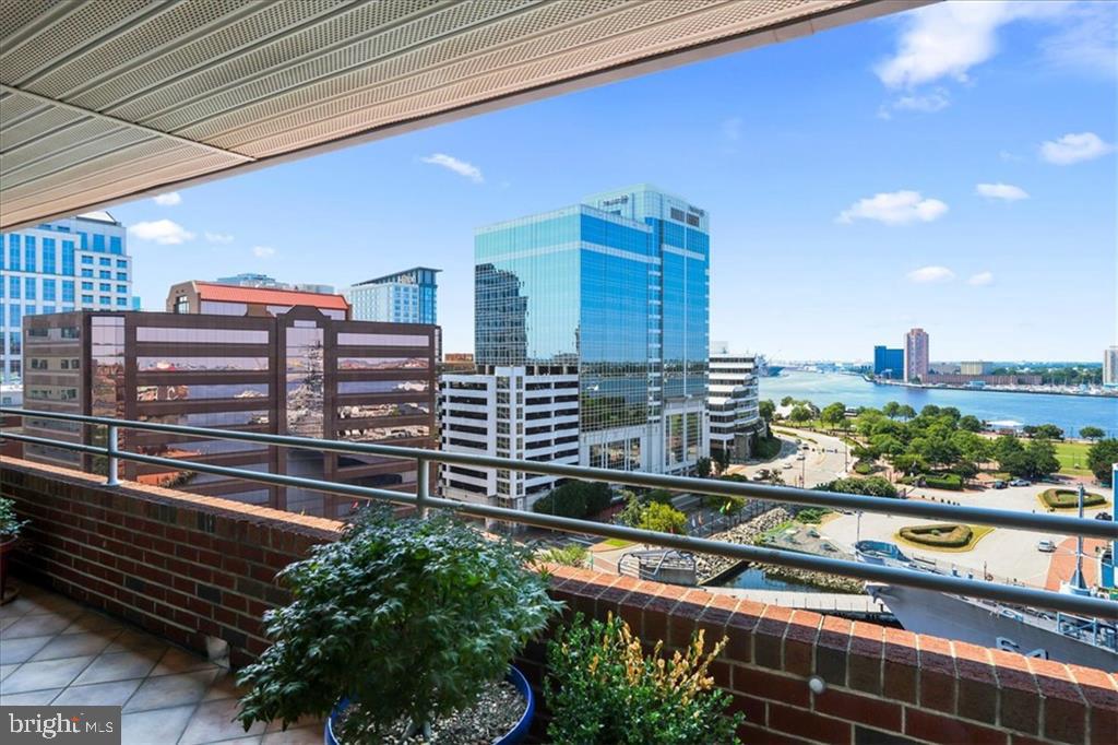 215 BROOKE AVE #1004, NORFOLK, Virginia 23510, 3 Bedrooms Bedrooms, 8 Rooms Rooms,3 BathroomsBathrooms,Residential,For sale,215 BROOKE AVE #1004,VANF2000082 MLS # VANF2000082