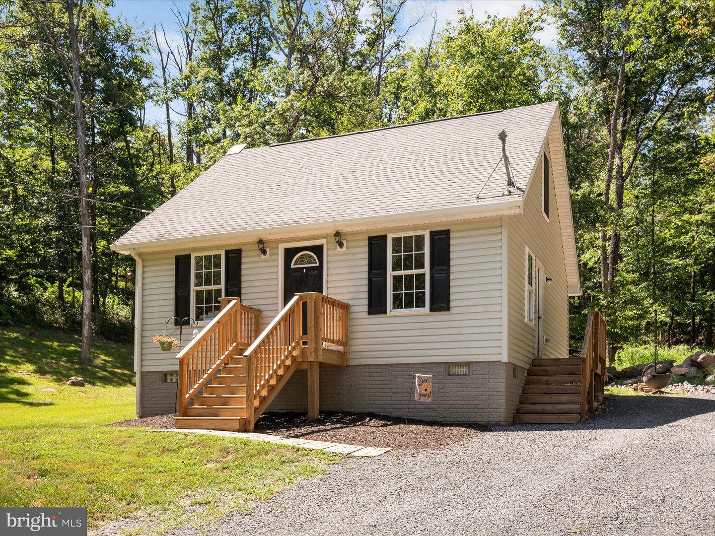 208 OPOSSUM TRL, WINCHESTER, Virginia 22602, 3 Bedrooms Bedrooms, ,1 BathroomBathrooms,Residential,For sale,208 OPOSSUM TRL,VAFV2035812 MLS # VAFV2035812