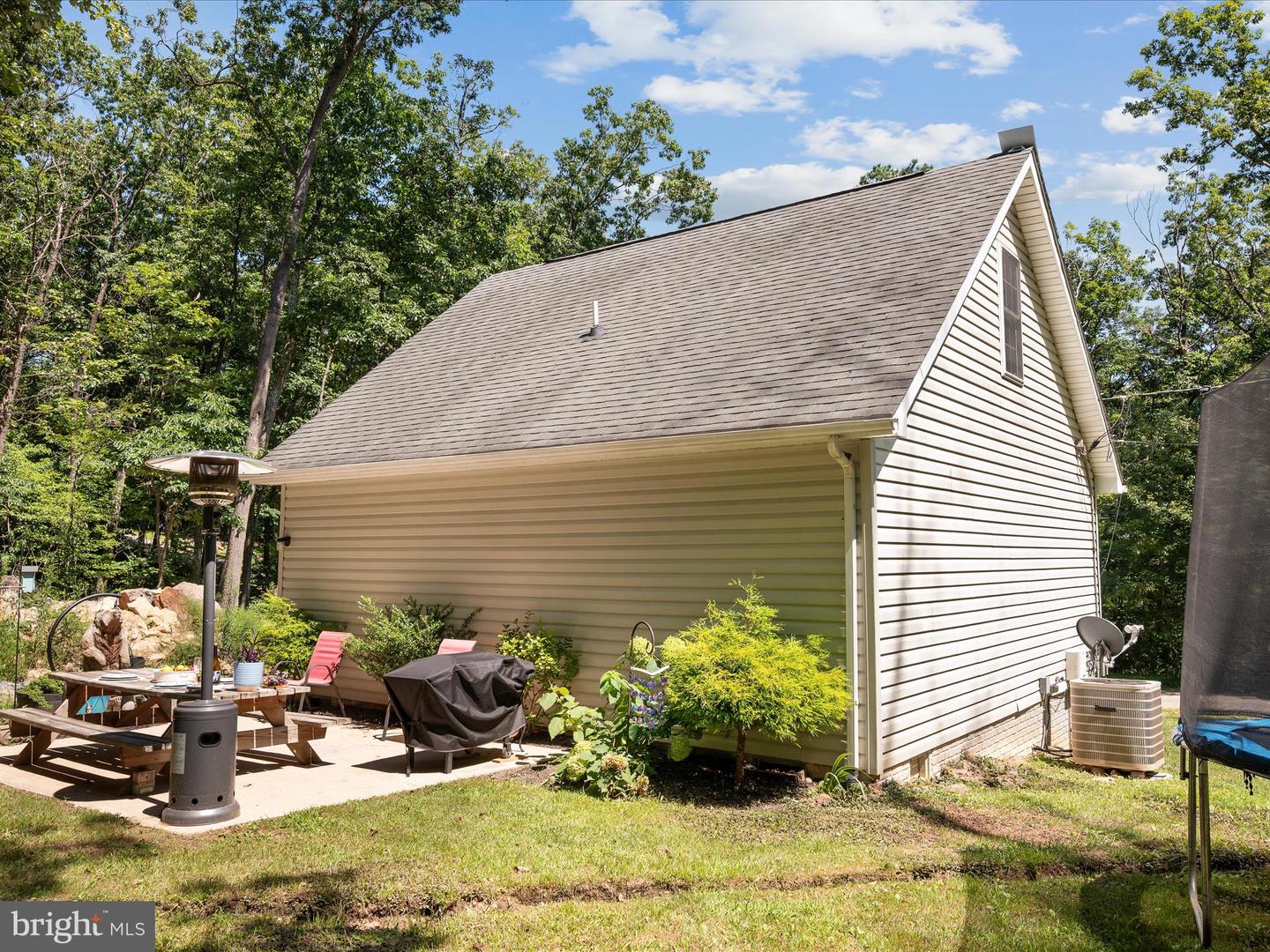 208 OPOSSUM TRL, WINCHESTER, Virginia 22602, 3 Bedrooms Bedrooms, ,1 BathroomBathrooms,Residential,For sale,208 OPOSSUM TRL,VAFV2035812 MLS # VAFV2035812
