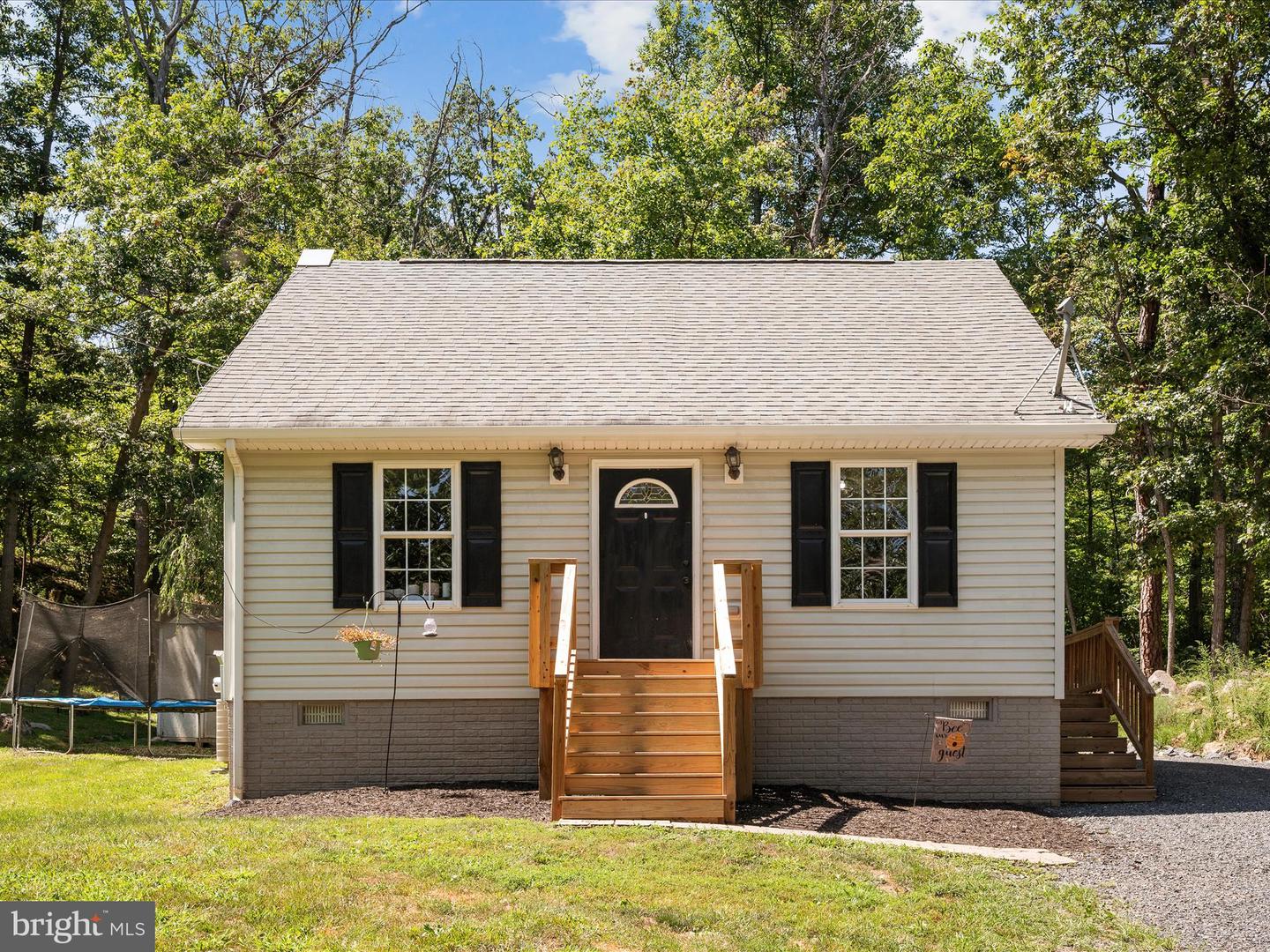 208 OPOSSUM TRL, WINCHESTER, Virginia 22602, 3 Bedrooms Bedrooms, ,1 BathroomBathrooms,Residential,For sale,208 OPOSSUM TRL,VAFV2035812 MLS # VAFV2035812