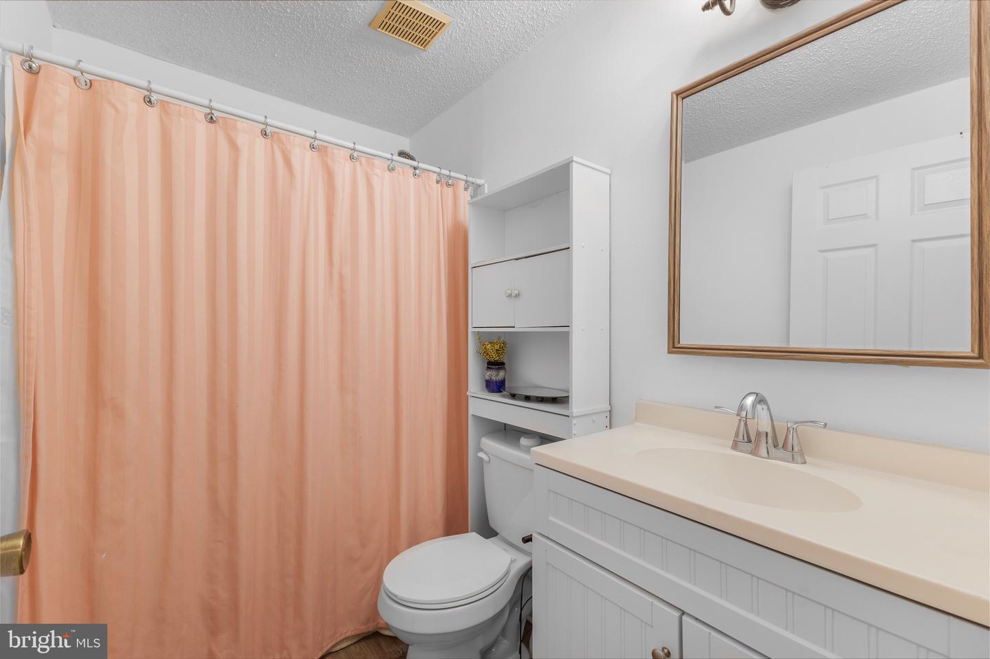 3314 WYNDALE CT, WOODBRIDGE, Virginia 22192, 4 Bedrooms Bedrooms, 7 Rooms Rooms,2 BathroomsBathrooms,Residential,For sale,3314 WYNDALE CT,VAPW2100502 MLS # VAPW2100502
