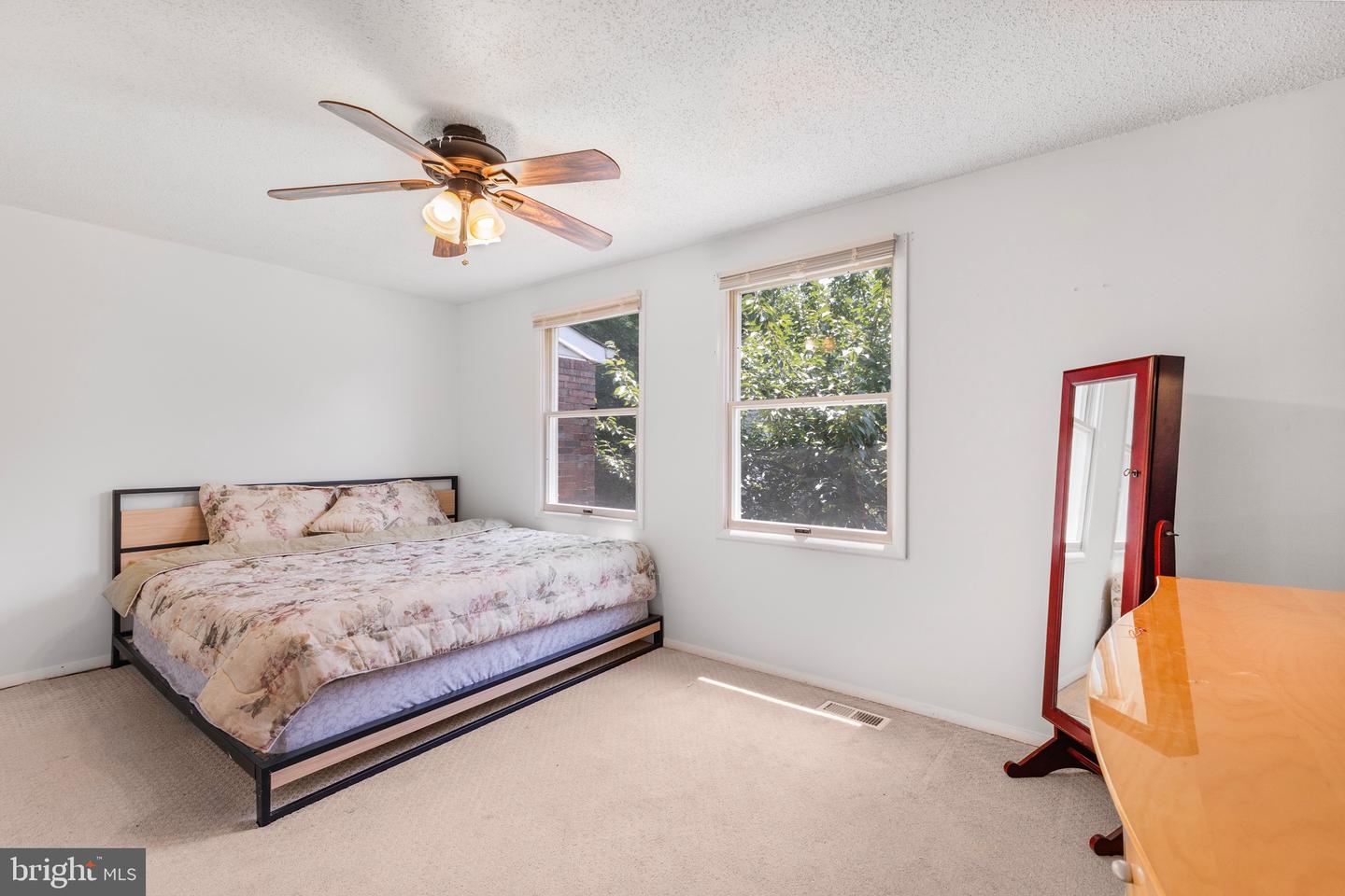 3314 WYNDALE CT, WOODBRIDGE, Virginia 22192, 4 Bedrooms Bedrooms, 7 Rooms Rooms,2 BathroomsBathrooms,Residential,For sale,3314 WYNDALE CT,VAPW2100502 MLS # VAPW2100502