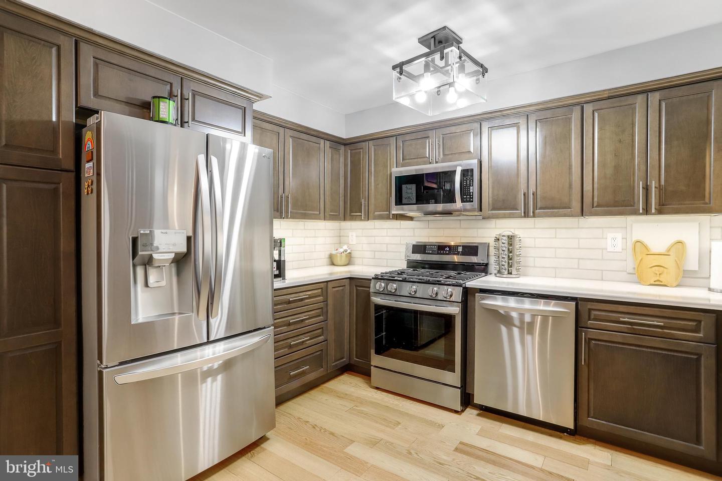 1300 ARMY NAVY DR #307, ARLINGTON, Virginia 22202, 1 Bedroom Bedrooms, 3 Rooms Rooms,1 BathroomBathrooms,Residential,For sale,1300 ARMY NAVY DR #307,VAAR2061700 MLS # VAAR2061700
