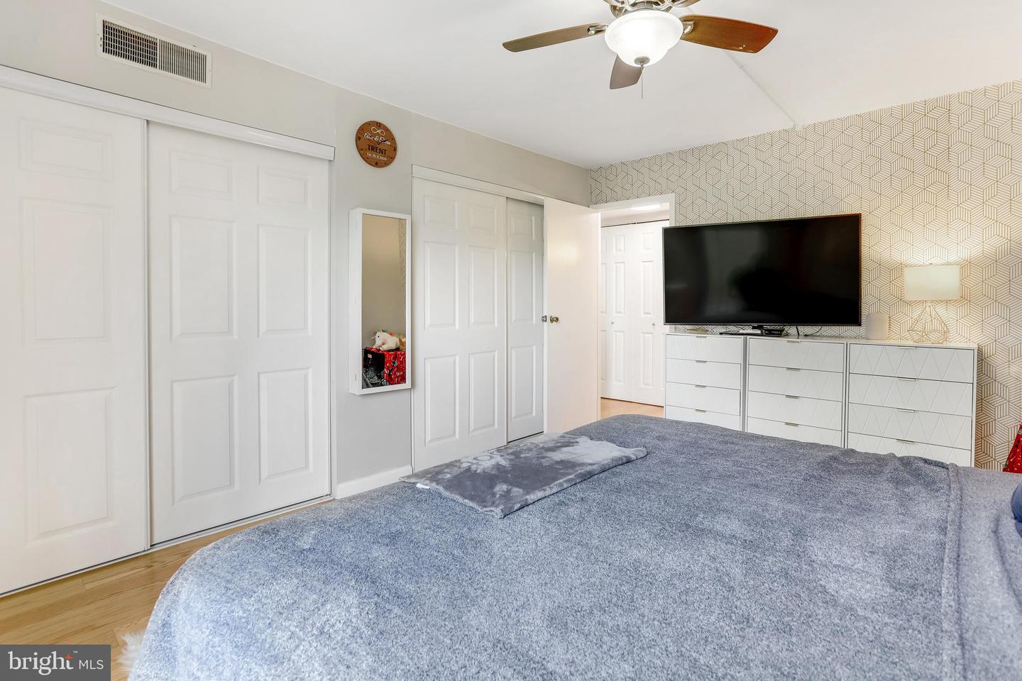 1300 ARMY NAVY DR #307, ARLINGTON, Virginia 22202, 1 Bedroom Bedrooms, 3 Rooms Rooms,1 BathroomBathrooms,Residential,For sale,1300 ARMY NAVY DR #307,VAAR2061700 MLS # VAAR2061700