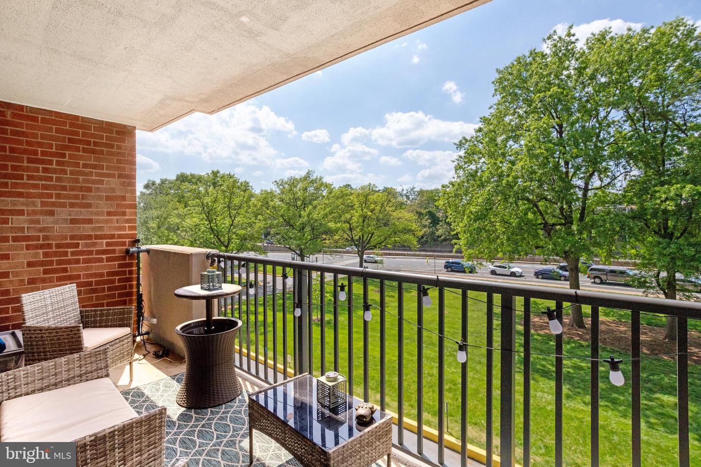 1300 ARMY NAVY DR #307, ARLINGTON, Virginia 22202, 1 Bedroom Bedrooms, 3 Rooms Rooms,1 BathroomBathrooms,Residential,For sale,1300 ARMY NAVY DR #307,VAAR2061700 MLS # VAAR2061700