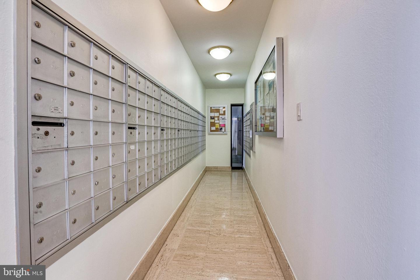 1300 ARMY NAVY DR #307, ARLINGTON, Virginia 22202, 1 Bedroom Bedrooms, 3 Rooms Rooms,1 BathroomBathrooms,Residential,For sale,1300 ARMY NAVY DR #307,VAAR2061700 MLS # VAAR2061700