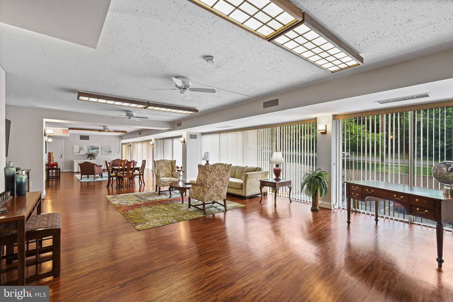1300 ARMY NAVY DR #307, ARLINGTON, Virginia 22202, 1 Bedroom Bedrooms, 3 Rooms Rooms,1 BathroomBathrooms,Residential,For sale,1300 ARMY NAVY DR #307,VAAR2061700 MLS # VAAR2061700