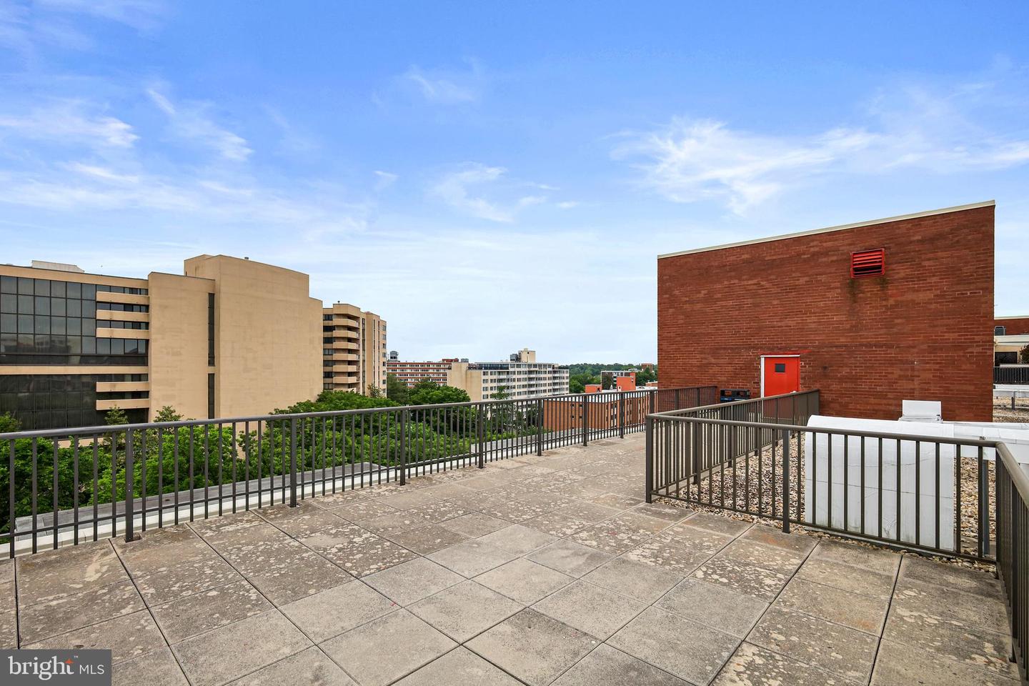 1300 ARMY NAVY DR #307, ARLINGTON, Virginia 22202, 1 Bedroom Bedrooms, 3 Rooms Rooms,1 BathroomBathrooms,Residential,For sale,1300 ARMY NAVY DR #307,VAAR2061700 MLS # VAAR2061700
