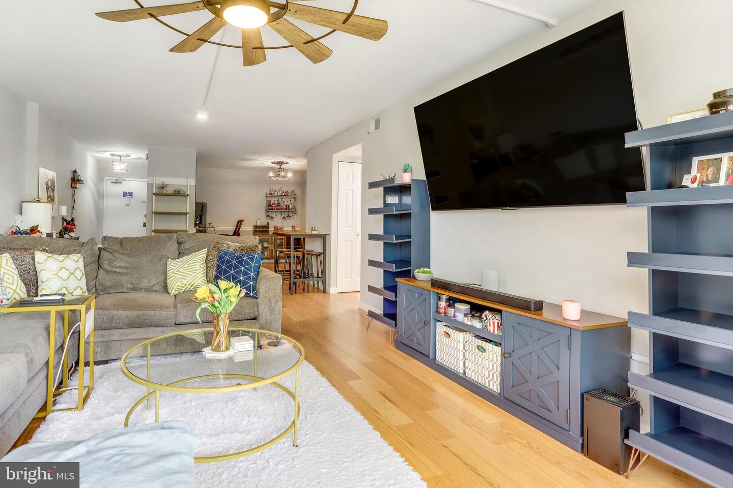 1300 ARMY NAVY DR #307, ARLINGTON, Virginia 22202, 1 Bedroom Bedrooms, 3 Rooms Rooms,1 BathroomBathrooms,Residential,For sale,1300 ARMY NAVY DR #307,VAAR2061700 MLS # VAAR2061700