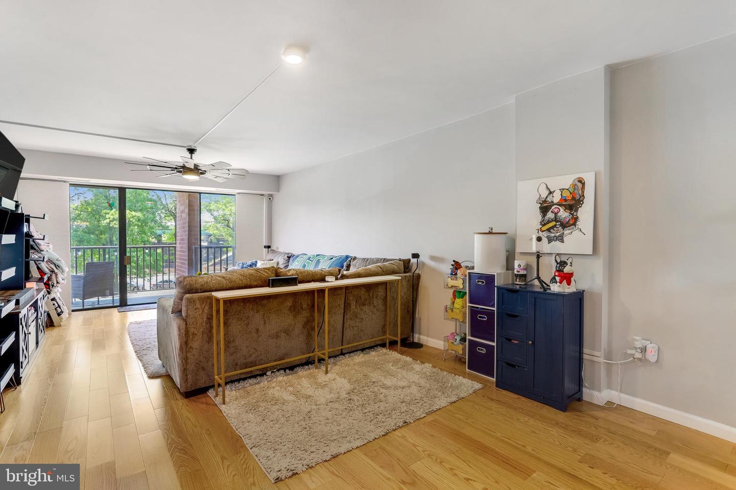 1300 ARMY NAVY DR #307, ARLINGTON, Virginia 22202, 1 Bedroom Bedrooms, 3 Rooms Rooms,1 BathroomBathrooms,Residential,For sale,1300 ARMY NAVY DR #307,VAAR2061700 MLS # VAAR2061700