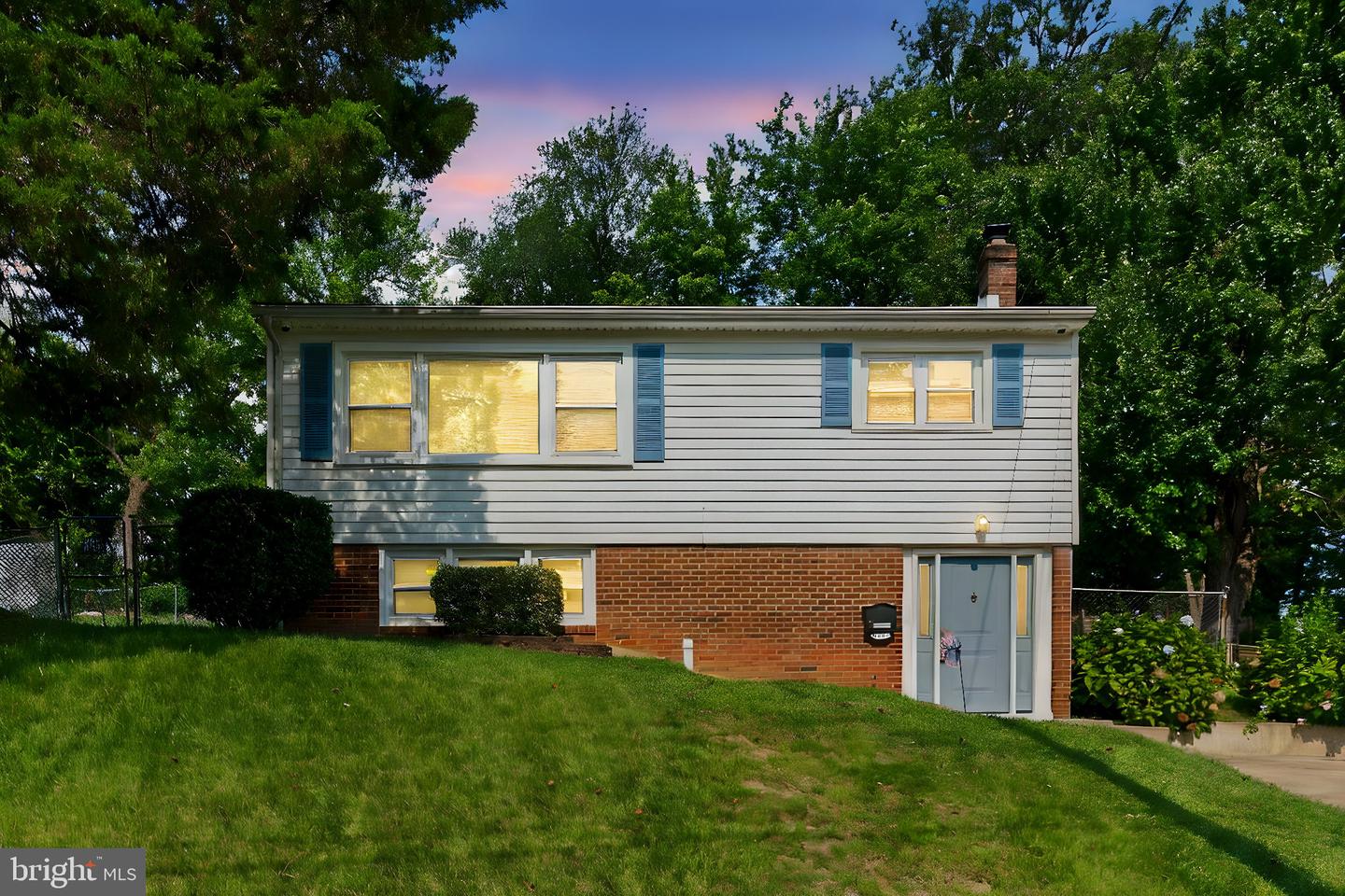 13430 GREENACRE DR, WOODBRIDGE, Virginia 22191, 4 Bedrooms Bedrooms, ,2 BathroomsBathrooms,Residential,For sale,13430 GREENACRE DR,VAPW2100498 MLS # VAPW2100498