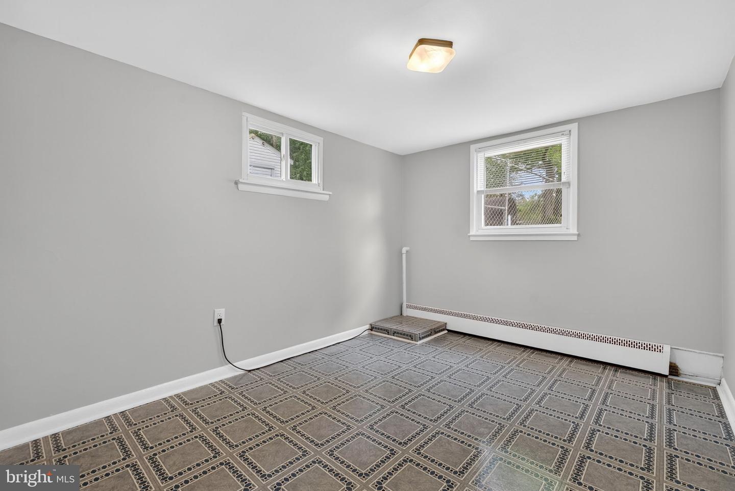 13430 GREENACRE DR, WOODBRIDGE, Virginia 22191, 4 Bedrooms Bedrooms, ,2 BathroomsBathrooms,Residential,For sale,13430 GREENACRE DR,VAPW2100498 MLS # VAPW2100498