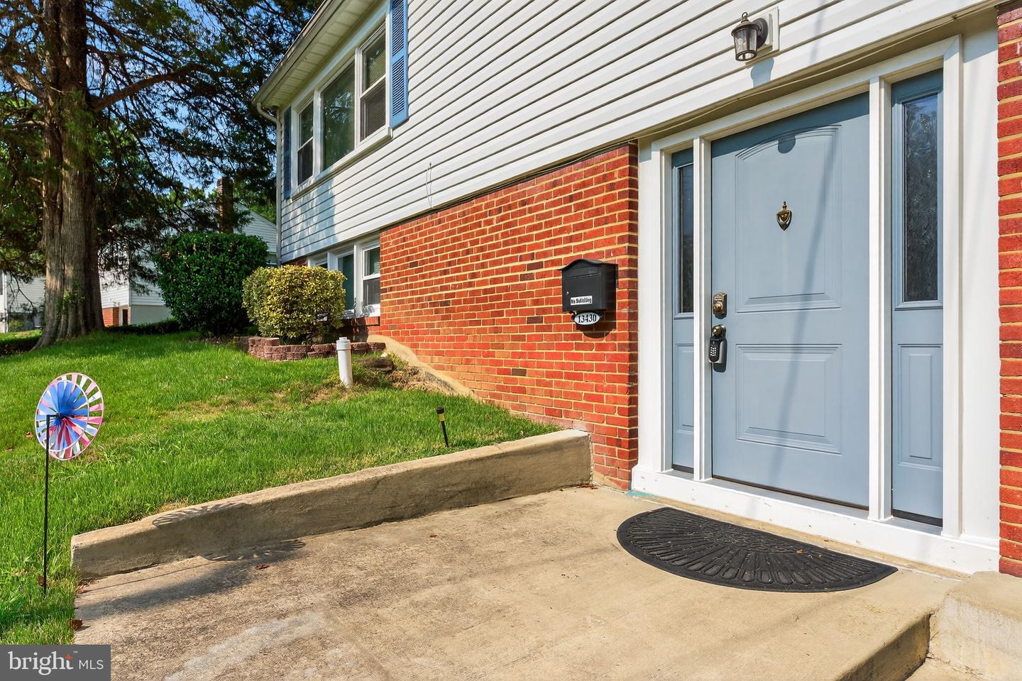 13430 GREENACRE DR, WOODBRIDGE, Virginia 22191, 4 Bedrooms Bedrooms, ,2 BathroomsBathrooms,Residential,For sale,13430 GREENACRE DR,VAPW2100498 MLS # VAPW2100498