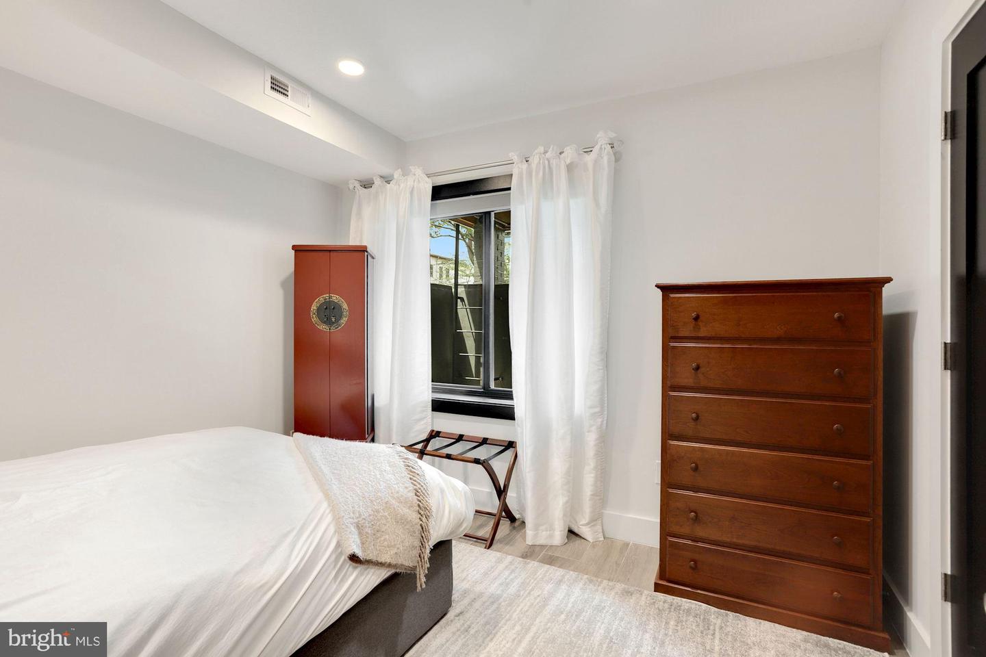 724 NW TAYLOR ST NW #1, WASHINGTON, District Of Columbia 20011, 3 Bedrooms Bedrooms, ,2 BathroomsBathrooms,Residential,For sale,724 NW TAYLOR ST NW #1,DCDC2212492 MLS # DCDC2212492