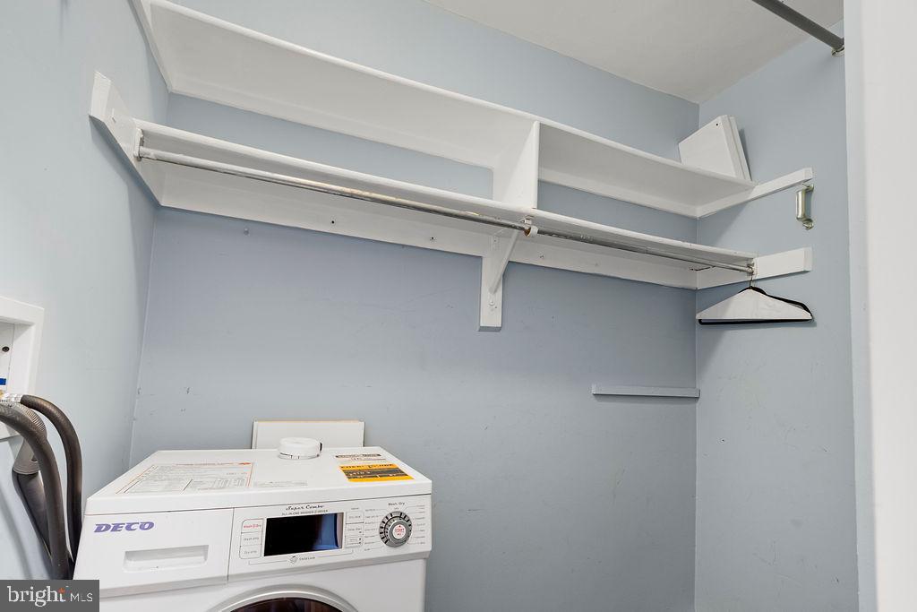 248 N THOMAS ST N #1, ARLINGTON, Virginia 22203, 1 Bedroom Bedrooms, 2 Rooms Rooms,1 BathroomBathrooms,Residential,For sale,248 N THOMAS ST N #1,VAAR2061544 MLS # VAAR2061544