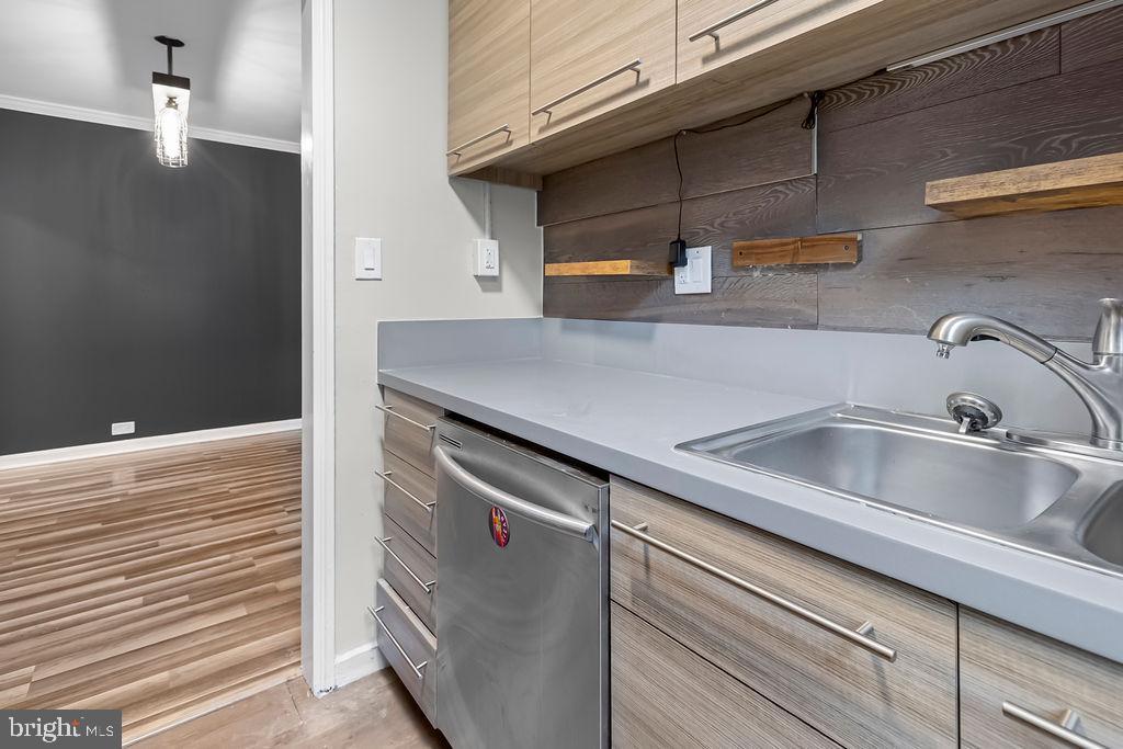 248 N THOMAS ST N #1, ARLINGTON, Virginia 22203, 1 Bedroom Bedrooms, 2 Rooms Rooms,1 BathroomBathrooms,Residential,For sale,248 N THOMAS ST N #1,VAAR2061544 MLS # VAAR2061544