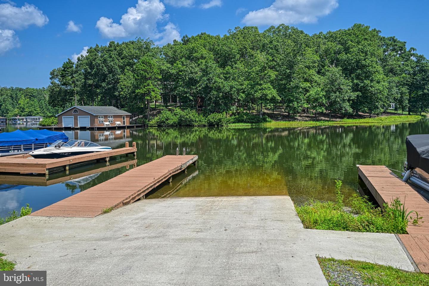 958 PINE HARBOUR, MINERAL, Virginia 23117, 5 Bedrooms Bedrooms, 10 Rooms Rooms,3 BathroomsBathrooms,Residential,For sale,958 PINE HARBOUR,VALA2008366 MLS # VALA2008366