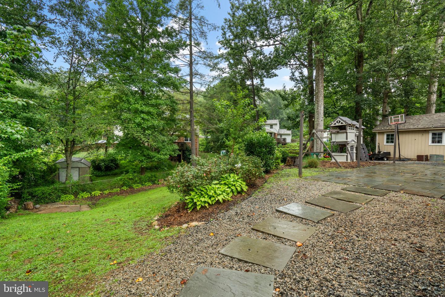 6607 SANDOVER CT, SPRINGFIELD, Virginia 22152, 4 Bedrooms Bedrooms, ,3 BathroomsBathrooms,Residential,For sale,6607 SANDOVER CT,VAFX2258940 MLS # VAFX2258940