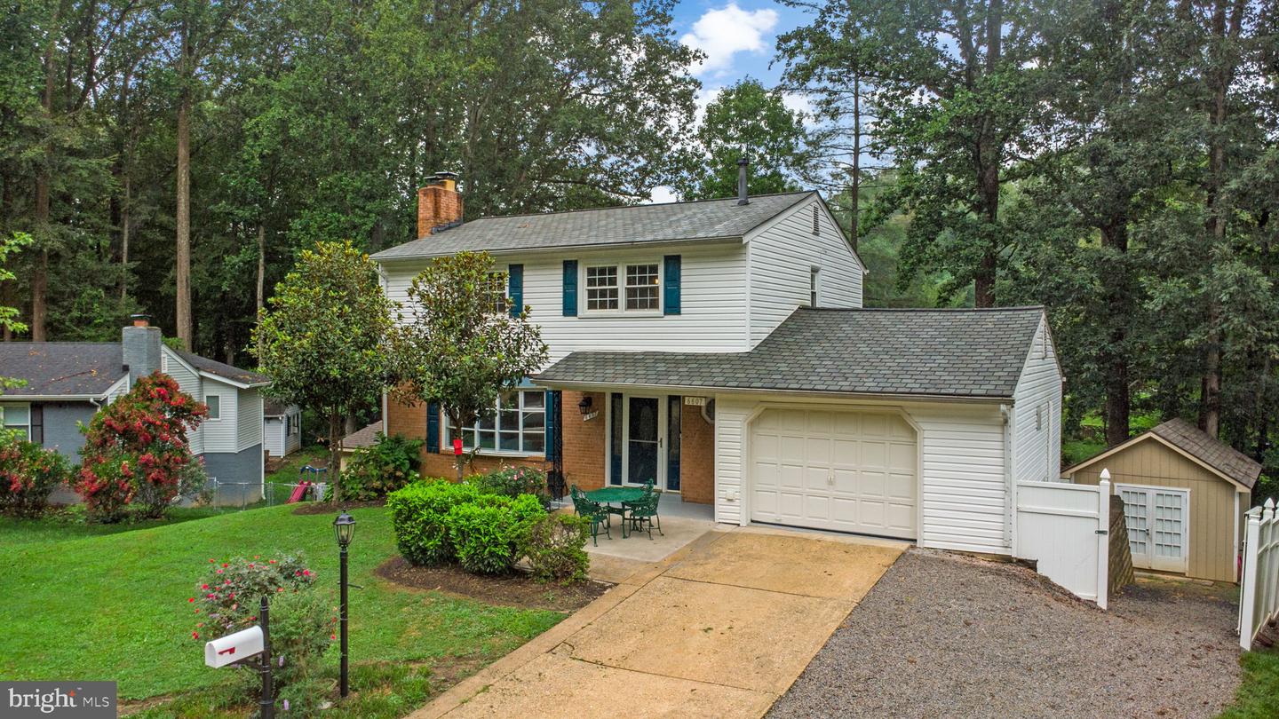6607 SANDOVER CT, SPRINGFIELD, Virginia 22152, 4 Bedrooms Bedrooms, ,3 BathroomsBathrooms,Residential,For sale,6607 SANDOVER CT,VAFX2258940 MLS # VAFX2258940