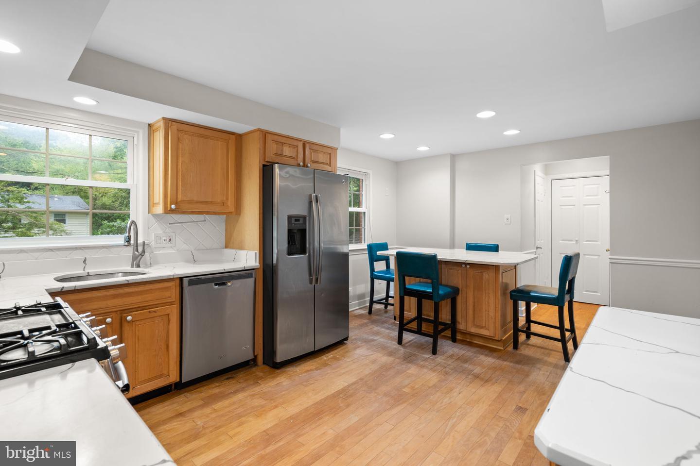 6607 SANDOVER CT, SPRINGFIELD, Virginia 22152, 4 Bedrooms Bedrooms, ,3 BathroomsBathrooms,Residential,For sale,6607 SANDOVER CT,VAFX2258940 MLS # VAFX2258940
