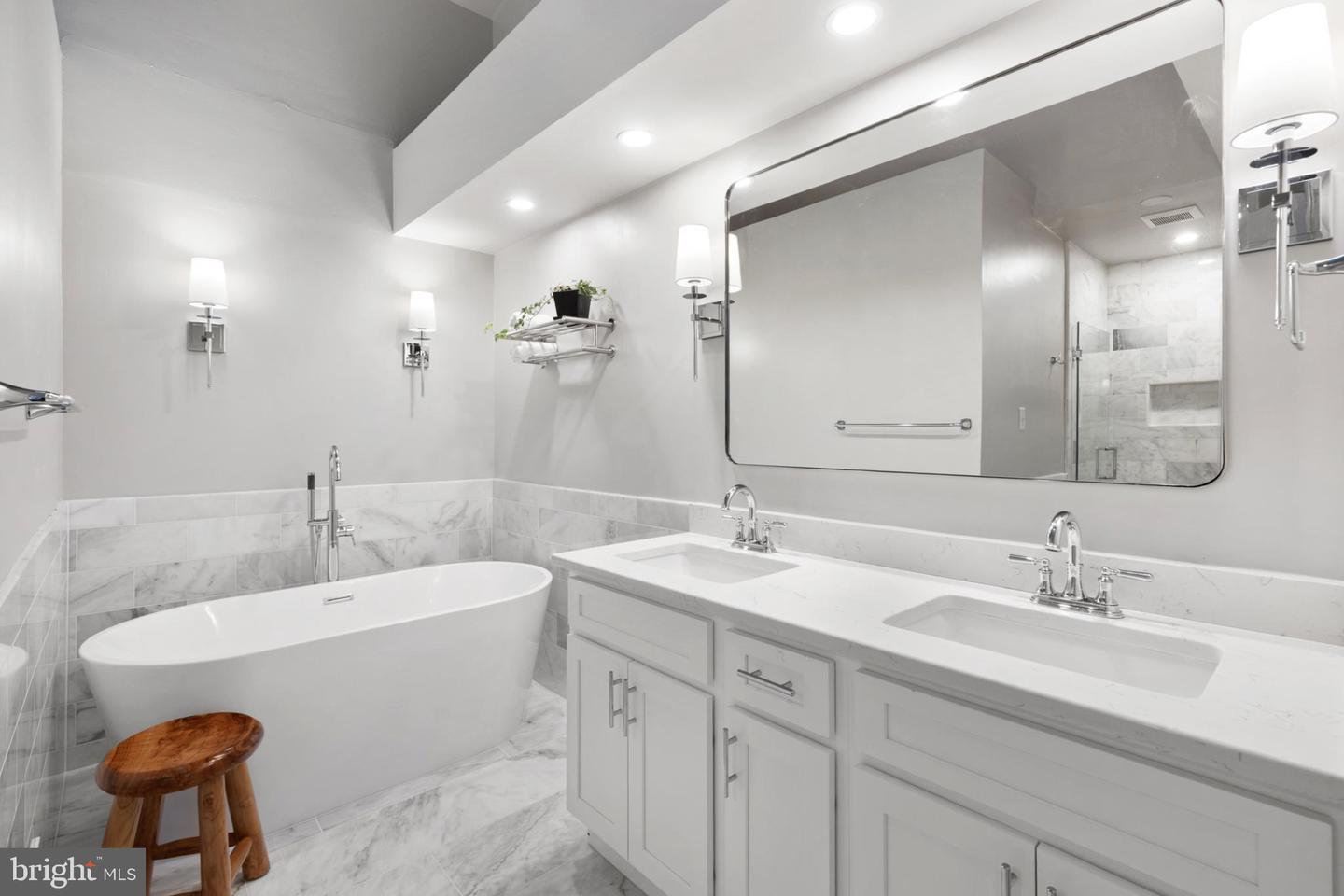 6509 SERENADE PL, SPRINGFIELD, Virginia 22150, 3 Bedrooms Bedrooms, ,3 BathroomsBathrooms,Residential,For sale,6509 SERENADE PL,VAFX2258456 MLS # VAFX2258456