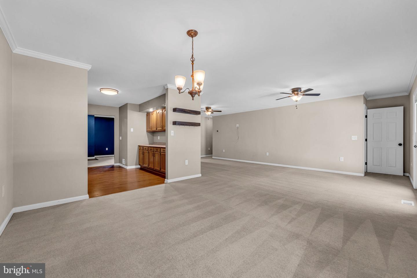 10696 MOORE DR, MANASSAS, Virginia 20111, 5 Bedrooms Bedrooms, ,3 BathroomsBathrooms,Residential,For sale,10696 MOORE DR,VAPW2100382 MLS # VAPW2100382