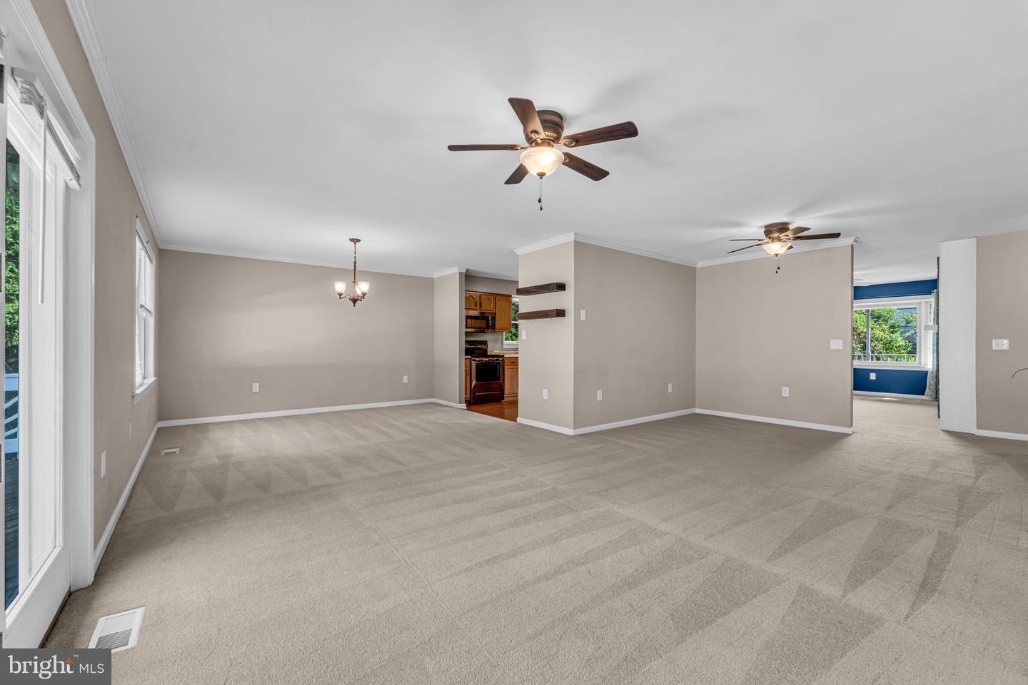 10696 MOORE DR, MANASSAS, Virginia 20111, 5 Bedrooms Bedrooms, ,3 BathroomsBathrooms,Residential,For sale,10696 MOORE DR,VAPW2100382 MLS # VAPW2100382