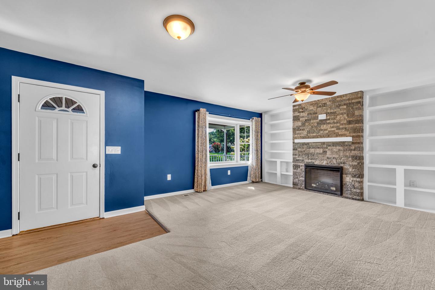 10696 MOORE DR, MANASSAS, Virginia 20111, 5 Bedrooms Bedrooms, ,3 BathroomsBathrooms,Residential,For sale,10696 MOORE DR,VAPW2100382 MLS # VAPW2100382