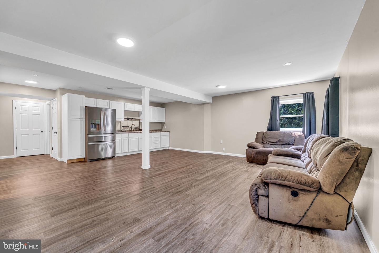 10696 MOORE DR, MANASSAS, Virginia 20111, 5 Bedrooms Bedrooms, ,3 BathroomsBathrooms,Residential,For sale,10696 MOORE DR,VAPW2100382 MLS # VAPW2100382