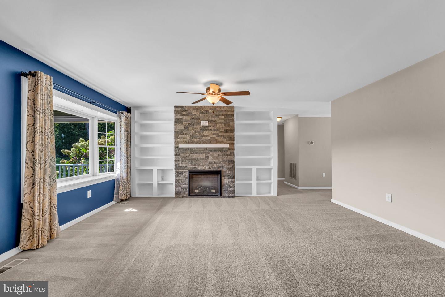 10696 MOORE DR, MANASSAS, Virginia 20111, 5 Bedrooms Bedrooms, ,3 BathroomsBathrooms,Residential,For sale,10696 MOORE DR,VAPW2100382 MLS # VAPW2100382
